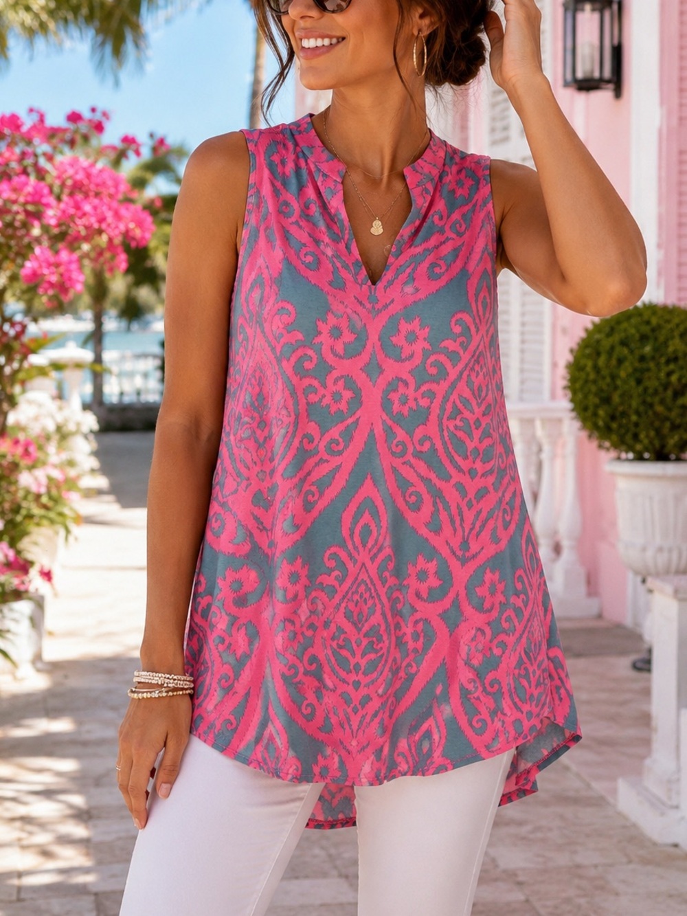Women’s Medium Pink Gray Sleeveless Tunic Top Boho Ikat Print V-Neck Stretch